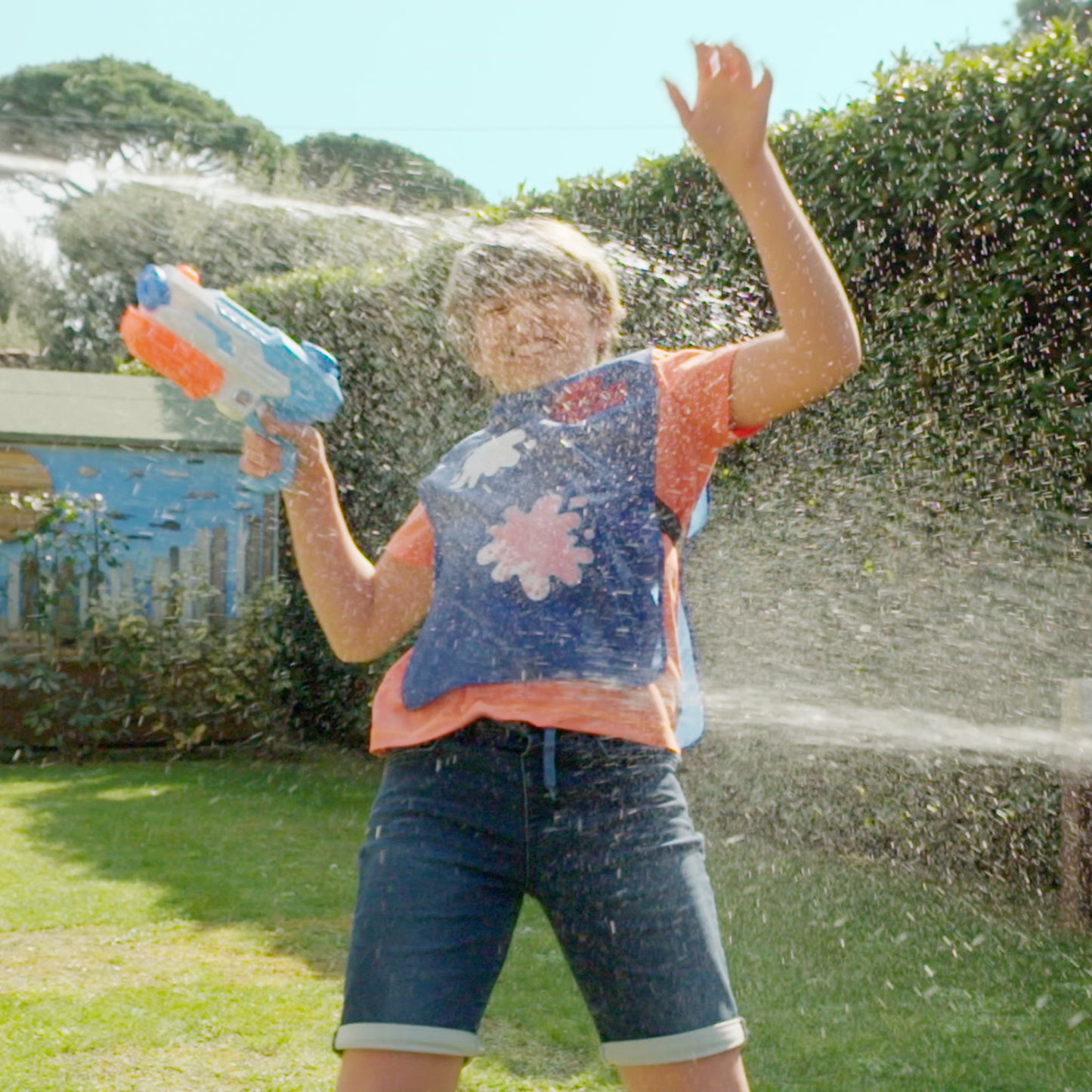 Hydro Blaster - 1 Gun and 1 Vest Set