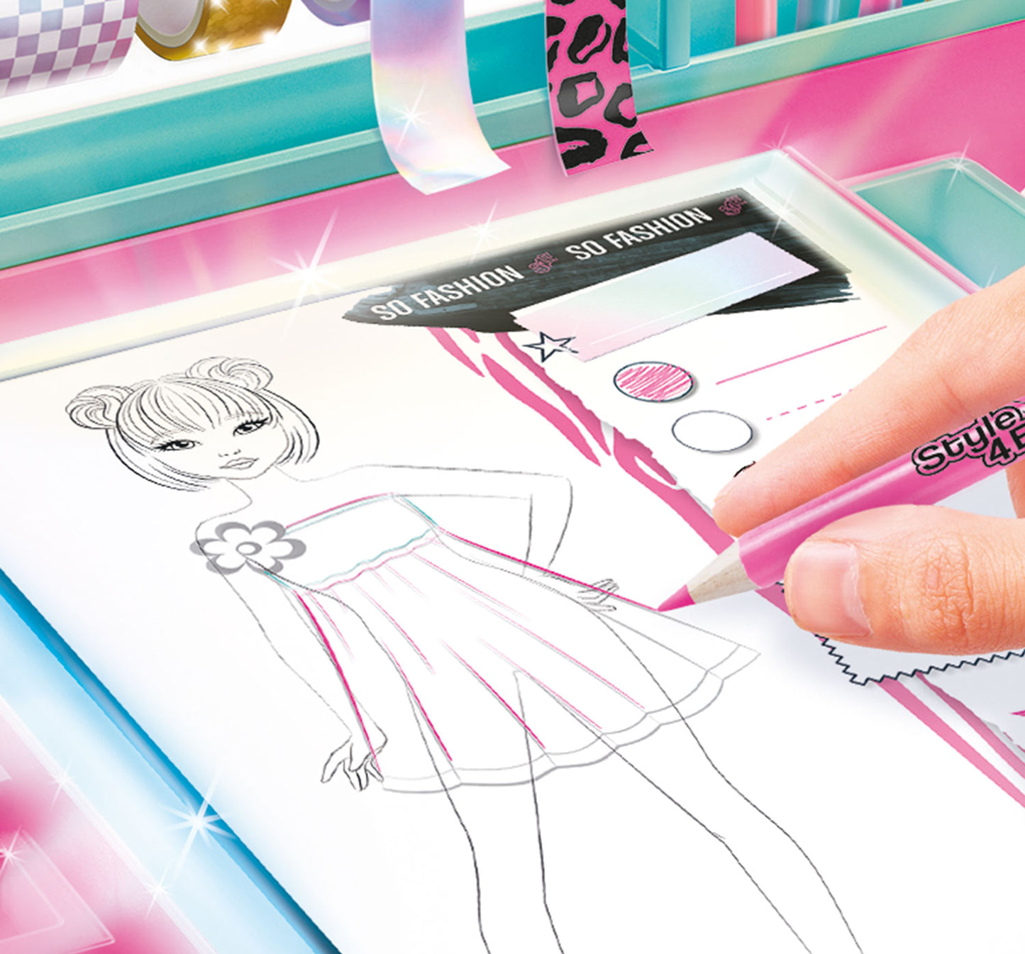 Fashion Designer Light-Up Studio